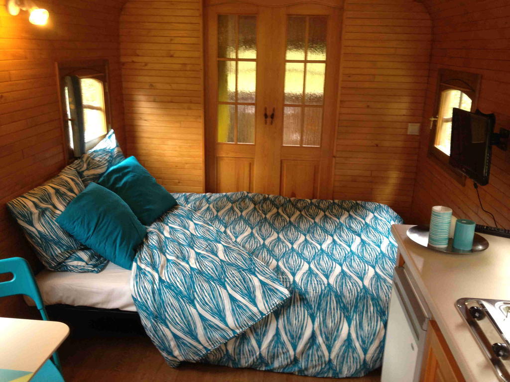 Roulotte Du Petit Bois Theillement Quarto foto